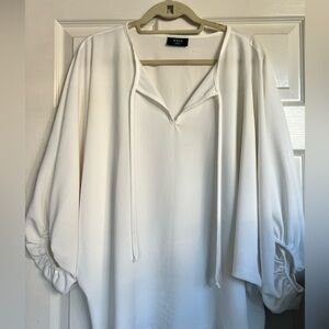 Vici ivory peasant, top, Ty neck, winged sleeves